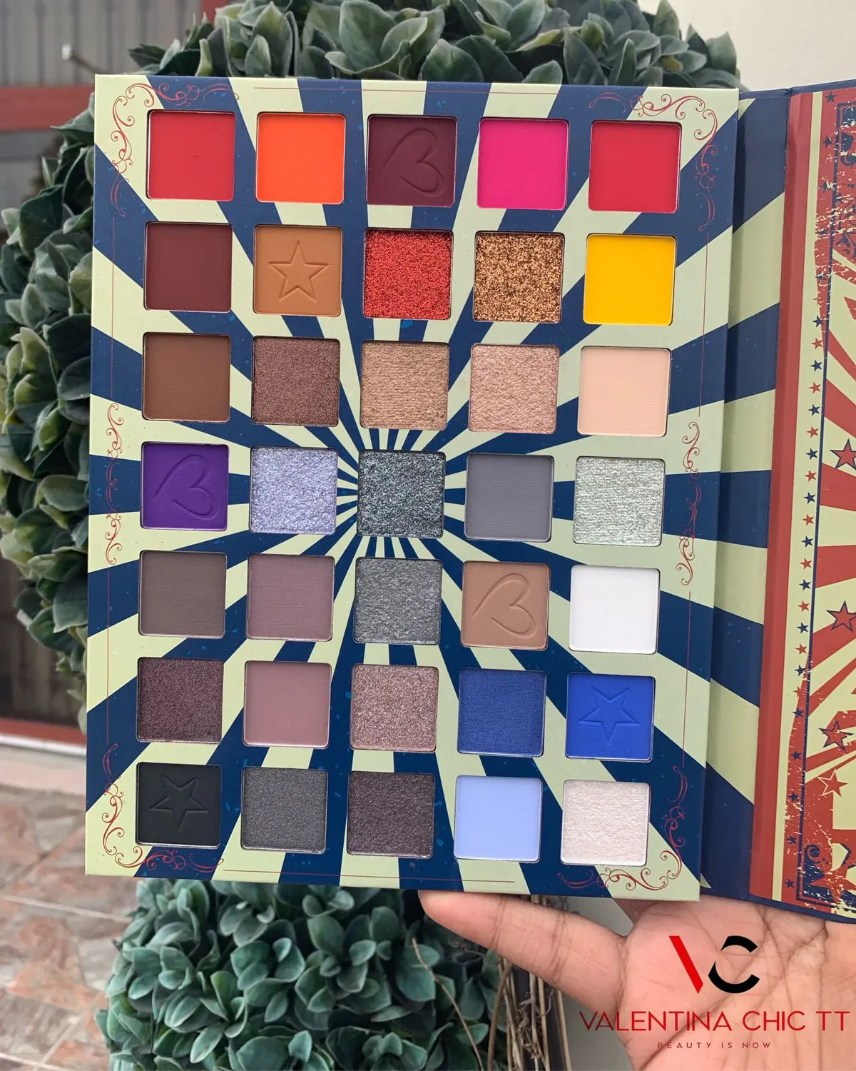 Ring Master Eyeshadow Palette
