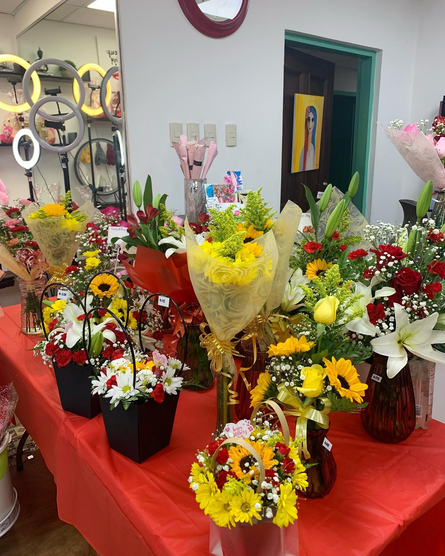 Flowers and Gifts Sets