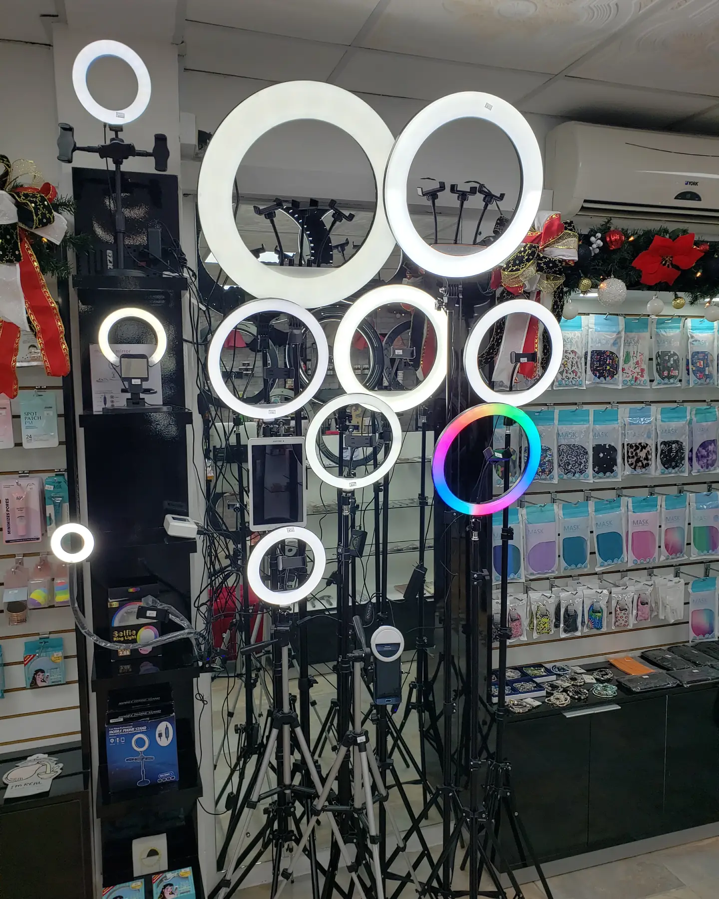 Ring Lights Tripods Mirrors