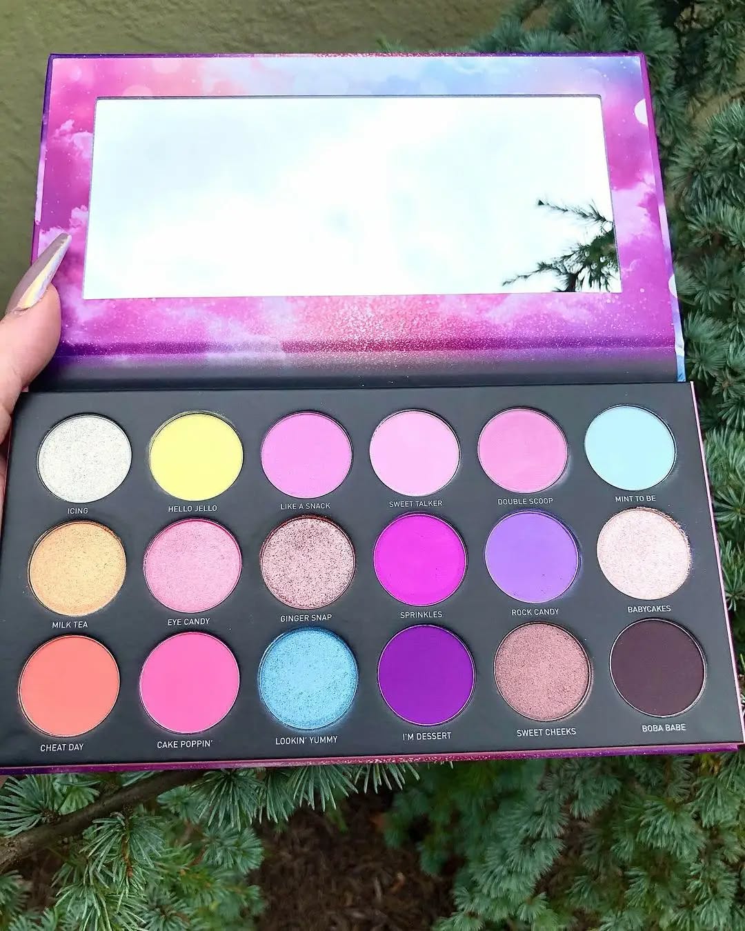 Morphe 18H Sweet On Hue Palette