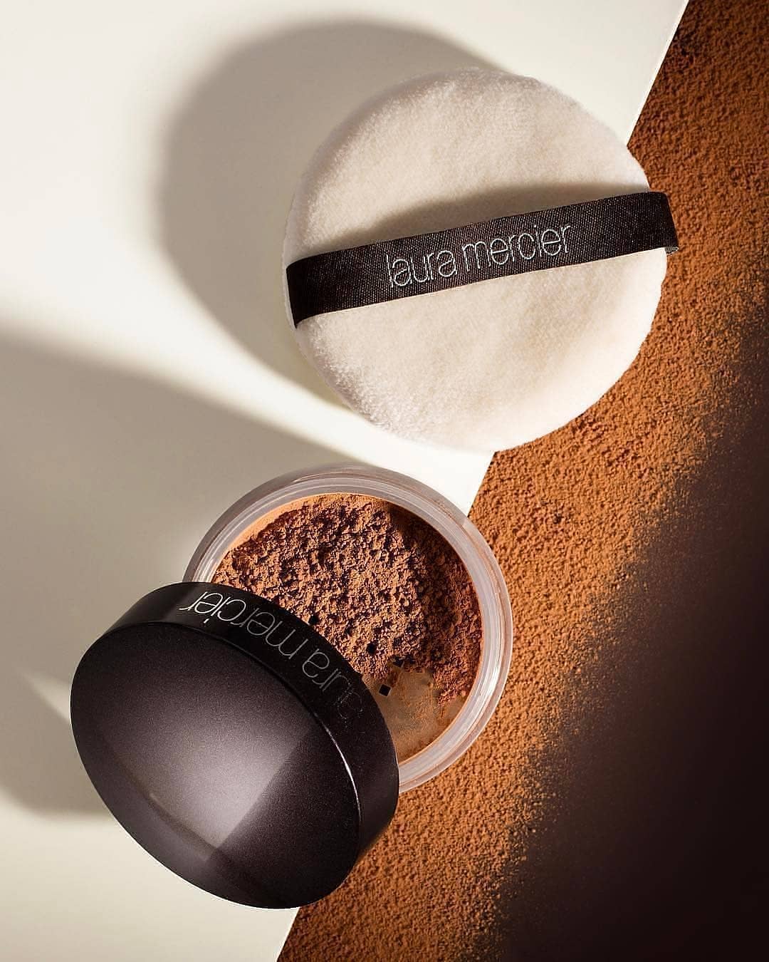 LAURA MERCIER Setting Powder