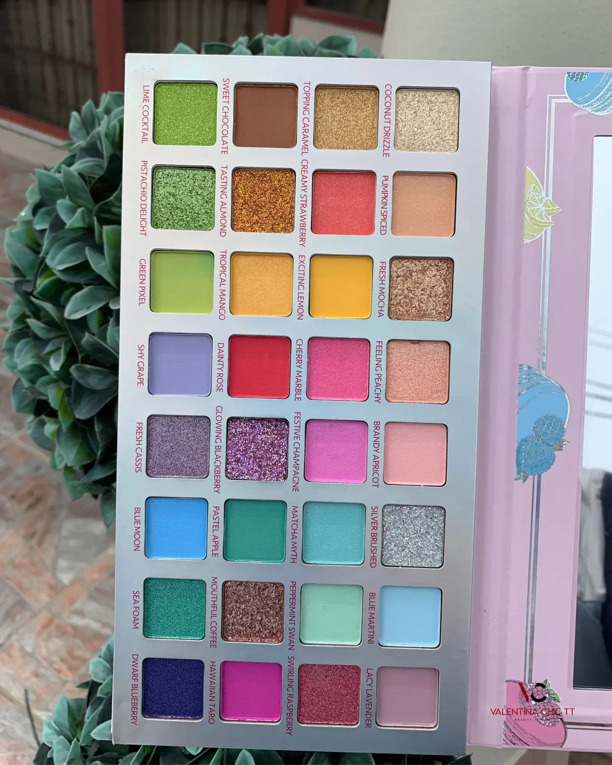 AMORUS Macaron Magic 32 Shade Eyeshadow