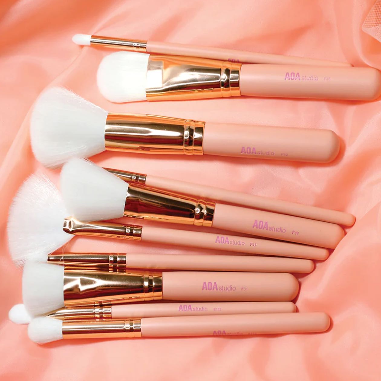 AOA Studio Paw Paw Brush Set