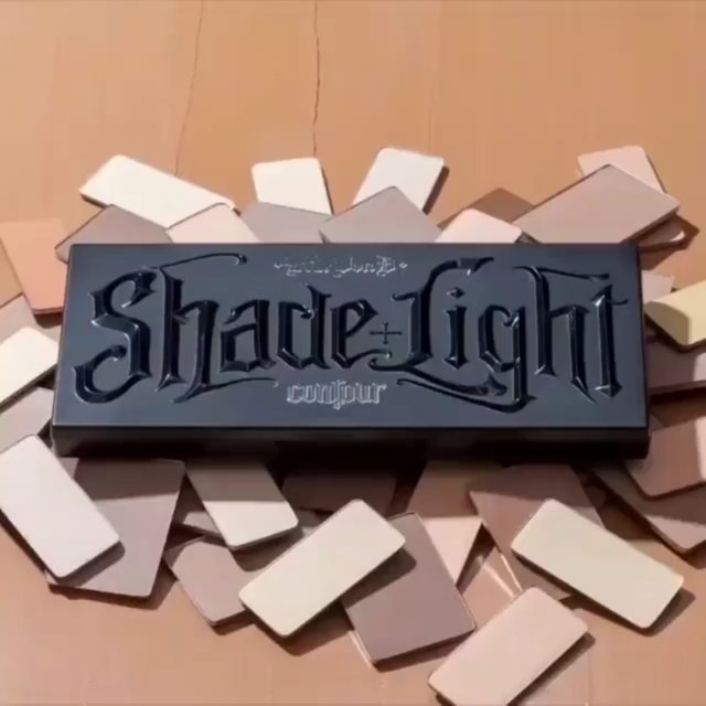 Shade + Light Crème Contour Palette