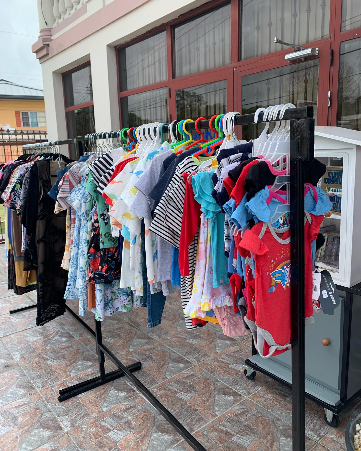 kids clothing dresses